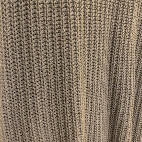 Brandy Melville Sweater - Picture 3 of 3